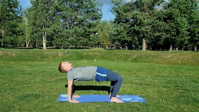 Хатха йога | Энергичная практика на всё тело смотреть онлайн