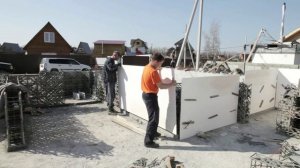 Несъемная облицовочная опалубка. Заливка полистиролбетоном