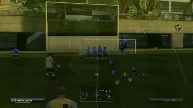 Allenamento punizioni Ronaldinho Fifa 13 #1 смотреть онлайн
