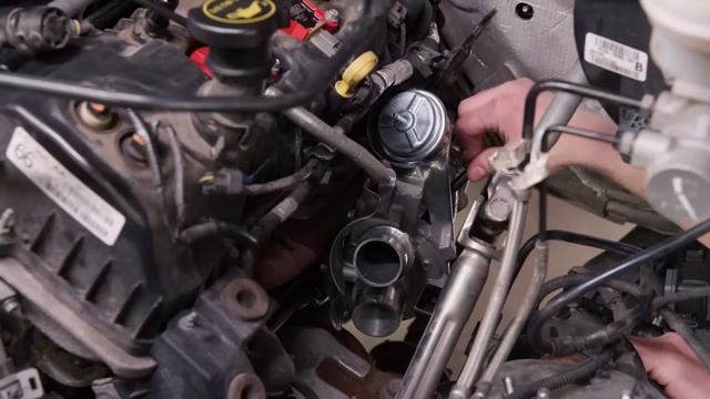 Competencia: Ford F150 EcoBoost vs Dodge Ram SRT-10 смотреть онлайн