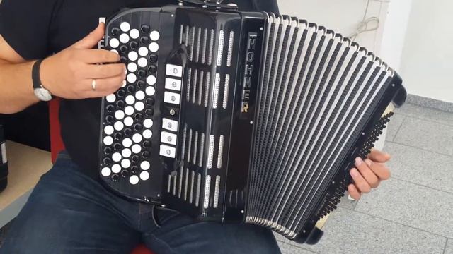Akkordeon Klangprobe Hohner Fortuna III C Griff смотреть онлайн
