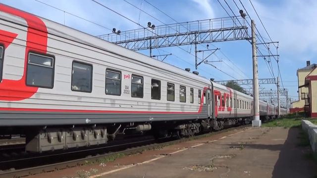 Тифон от ЧС200! Электровоз ЧС7-006 с поездом №119 (СПб - Белгород) смотреть онлайн