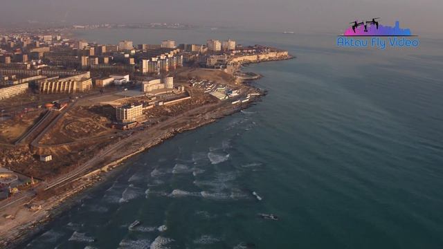 Город Актау в лучах заката смотреть онлайн