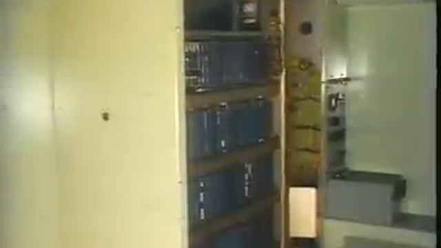 TPQ-37 Firefinder Radar смотреть онлайн
