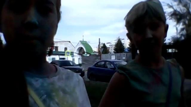 Идём с фестиваля красок Холи смотреть онлайн