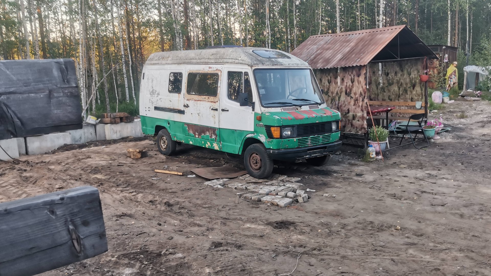 Мерседес т1