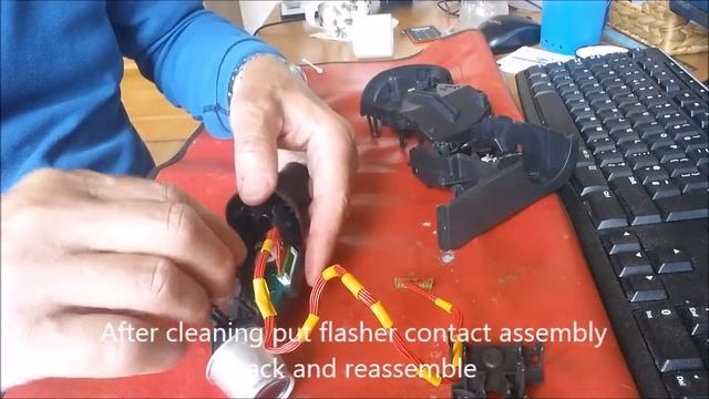 Clio MK3 (57 plate) light/flasher stalk repair смотреть онлайн