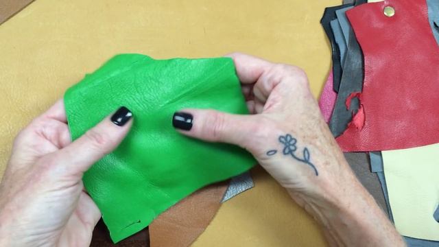 Leather selection for quilting смотреть онлайн