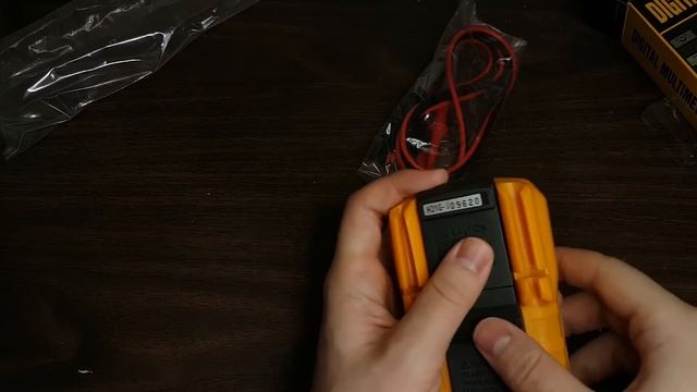 TWT #1: Proster MS8233D Digital Multimeter Unboxing