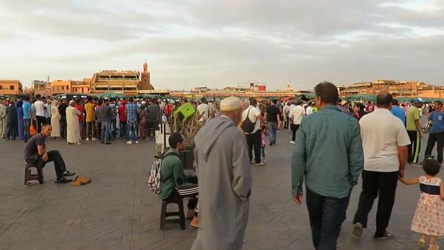 Another View of Djemaa el Fna Square, Marrakech, Morocco смотреть онлайн