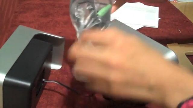 Logitech LS11 Stereo Speakers Unboxing смотреть онлайн