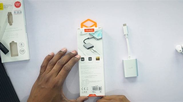 No headphone jack?! Buy this USB-C dongle! смотреть онлайн