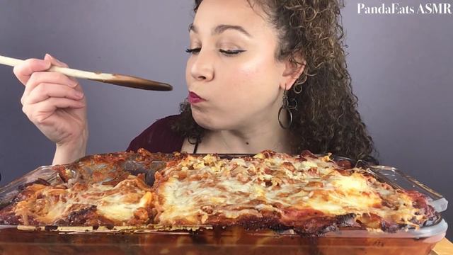 ASMR LASAGNA MUKBANG| SAUCY, CHEESY LASAGNA EATING SHOW| PANDAEATS ASMR смотреть онлайн