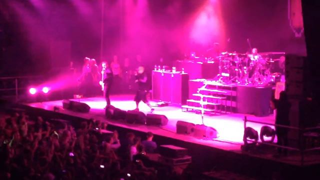 Limp Bizkit - Rollin live at KRK Uralec Yekaterinburg 20.11.2013 смотреть онлайн
