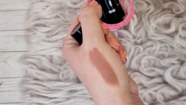 Помада PIN UP ULTRA MATT от Luxvisage - свотчи нюдовых оттенков 503, 505, 523, 524. смотреть онлайн