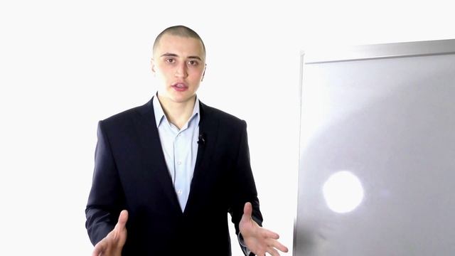 О продавцах бижутерии и табуретках - как продавцы поднимают продажи магазина бижутерии [18+] смотреть онлайн