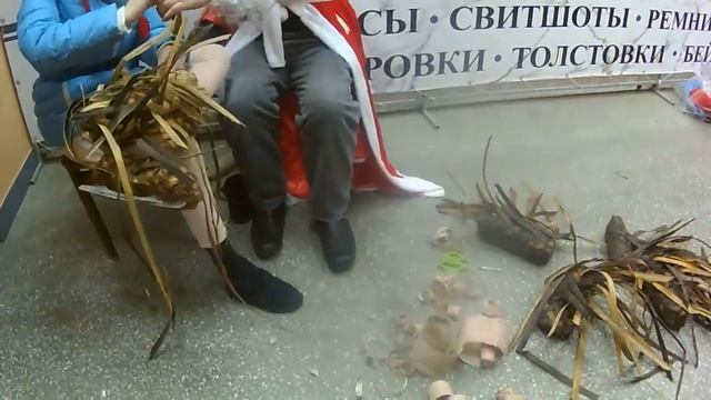 Рождественское праздничное плетение русских лаптей на перегонки г.Кыштым! смотреть онлайн