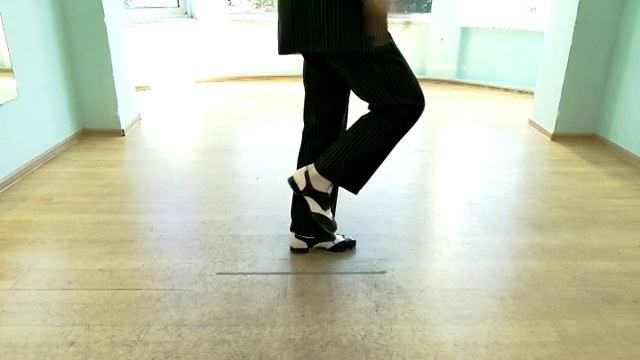 Степ танец(Tap Dance) Урок 8 Спенк(Браш бэк) Spank(brush back.Шлепок(щётка назад) смотреть онлайн