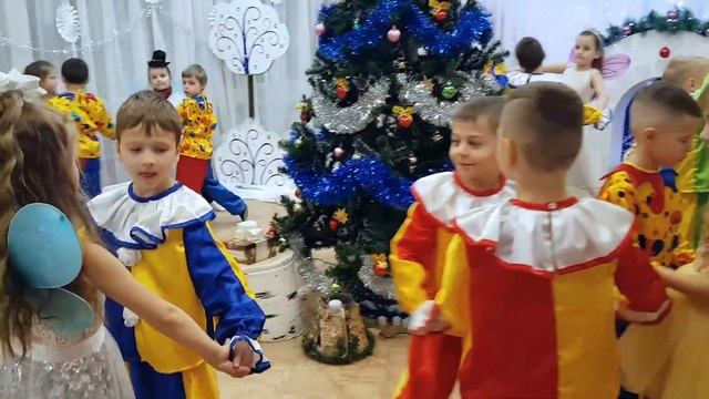 Попурри Елочка смотреть онлайн