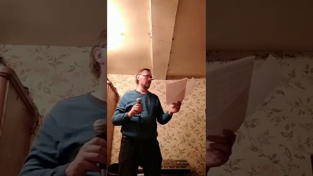 Отчего у нас в поселке у девчат переполох поёт Павел Диденко смотреть онлайн