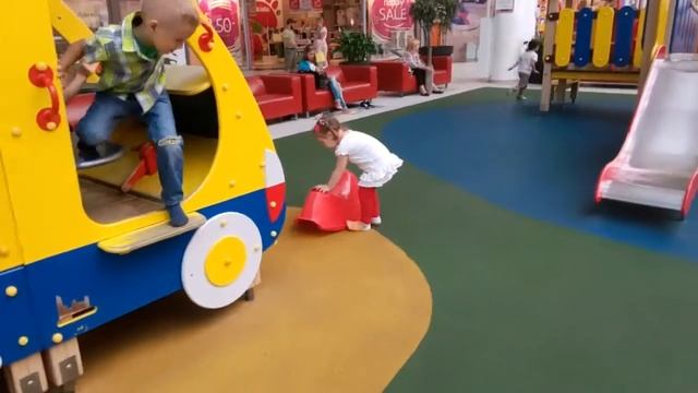 VLOG Детская Площадка Мега Парнас смотреть онлайн