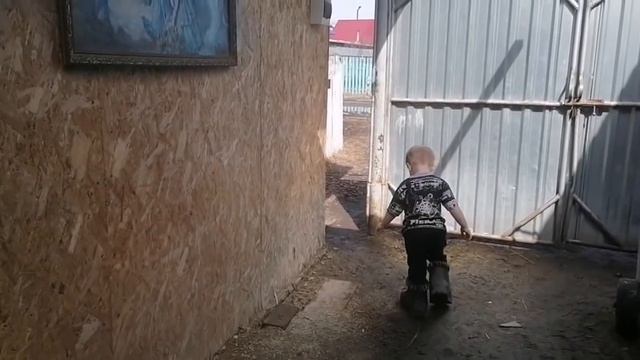 УТРО 🌞МАРИНА ВЫБИРАЕТ ВЕТРОВКУ/ОБНОВКИ смотреть онлайн