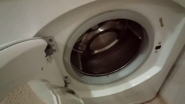 Четкий обзорчик на 15-летнюю стиральную машину Ariston avsl 80 r. смотреть онлайн