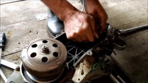 Как открутить передний вариатор/щеку honda dio легко и просто