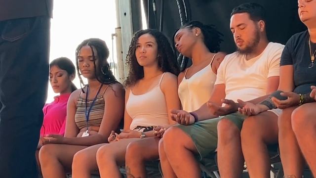 Meadowlands Fair Hypnosis Show 1 7/10/22 Part 1 with Induction смотреть онлайн