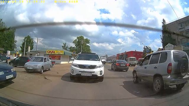 Тест видеорегистратора Mio MiVue 698 - камера заднего вида смотреть онлайн