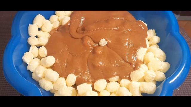 ТОРТ ИЗ КУКУРУЗНЫХ ПАЛОЧЕК СО СГУЩЕНКОЙ НА СКОРУЮ РУКУ! смотреть онлайн