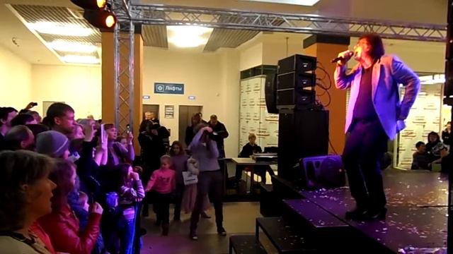 Игорь Корнелюк Город, которого нет 8марта 2014г ТЦ Континент СПБ смотреть онлайн