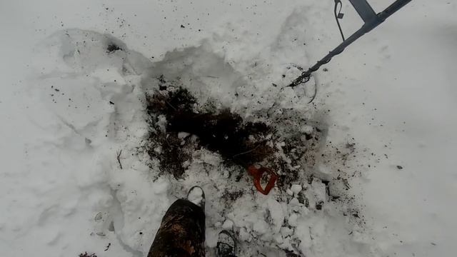 Мужик хотел вызвать полицию, но дал добро на коп! Цена на металл растёт! смотреть онлайн