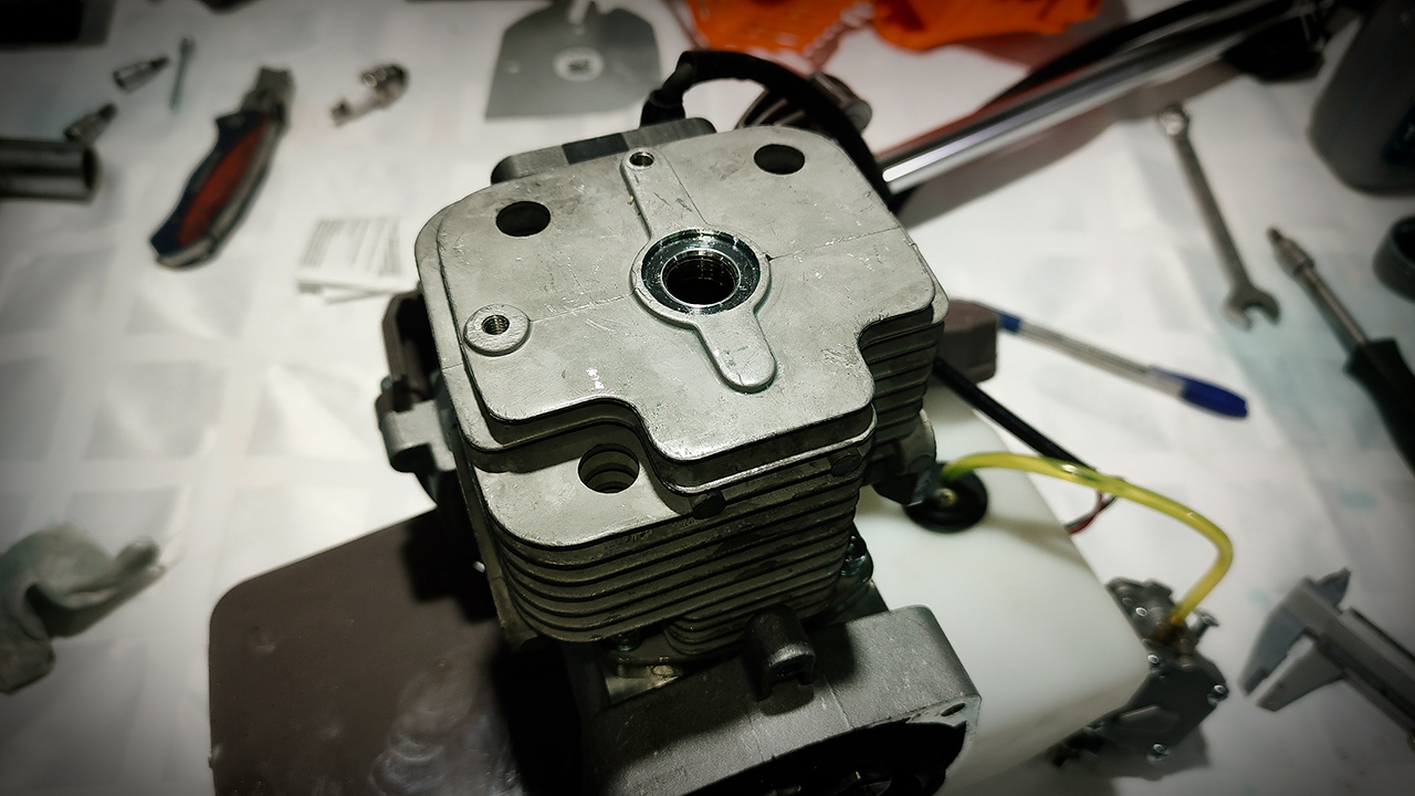 Увеличил степень сжатия. Мотор от триммера как лодочный мотор) смотреть онлайн