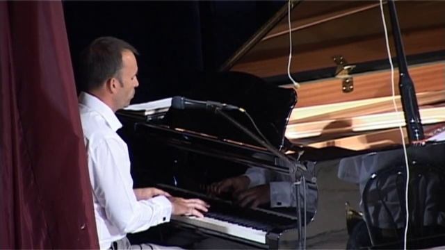 "Многим людям это имя"- Тима Шевченко ДК "Искра" - Мариуполя "Воскресение Христово" 11.05.2013г смотреть онлайн