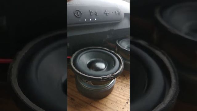 Bass test китайской колонки джб смотреть онлайн