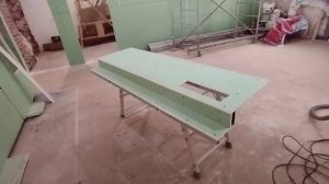 Экран ванны с углублением для ног. Очень просто. Облицовка плиткой.