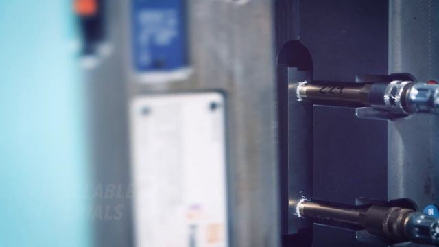 Ultimate Guard | RETURN TO EARTH | Boulder 100+ смотреть онлайн