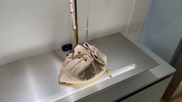 Dior New Bags & Prada Cafe | Shopping in Harrods and Spring Summer Haul смотреть онлайн