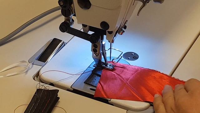 Maszyna do szycia Jack 6380 3xEkoskóra + satyna смотреть онлайн