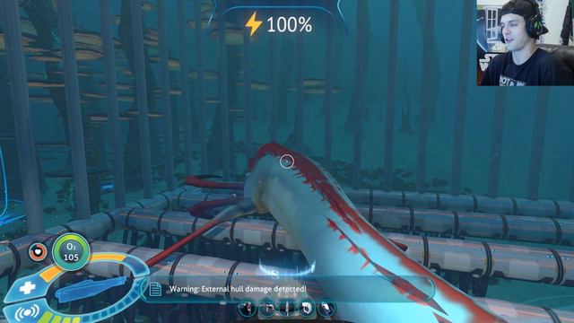 Subnautica - BEST MONSTER BATTLE CAGE EVER, PERFECT CONTAINMENT - Subnautica Gameplay смотреть онлайн