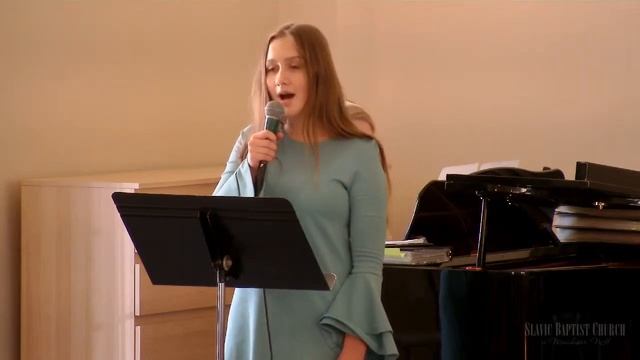 «Красочным Каскадом Листья Осыпаются» | Соло Элла Молла и Ансамбль смотреть онлайн