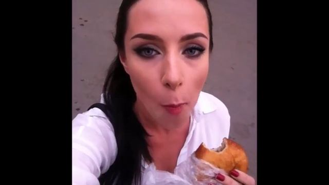 Простой секрет красивых влажных губ! смотреть онлайн