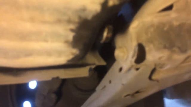 Mazda Familia Замена масла в ДВС