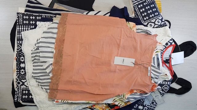 02899 Mix Spring Fashion Весна/Лето (М/Ж) (Tom Taylor, Mustang, Jack J и тд.) 5 пак 9,3 кг 21,80€ смотреть онлайн