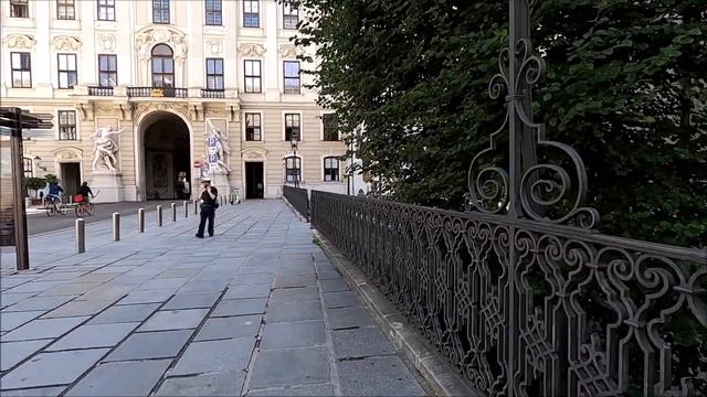 Walk in Vienna City Center Part 2 | Albertina museum to Minoritenkirche | 19 July 2021| HD Video смотреть онлайн