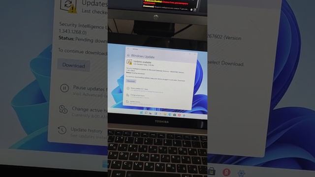 Microsoft кинула все силы на Windows 11 обновляется почти каждый день ! Когда ждать официально ? смотреть онлайн