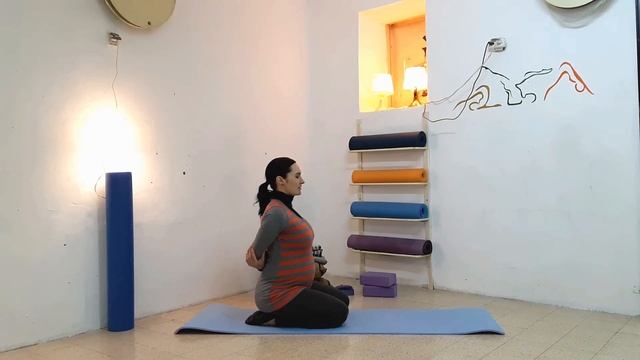 Йога для беременных, 2 триместр смотреть онлайн