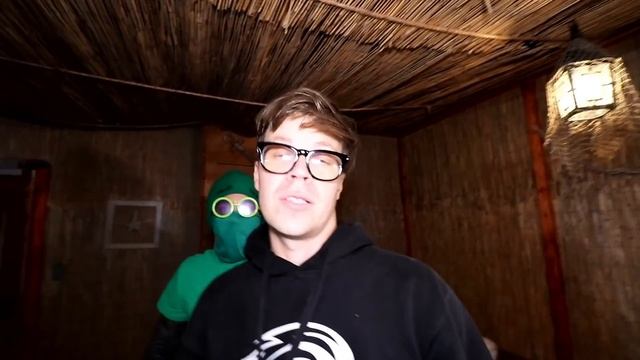 Extreme Hide and Seek Battle Royale in Game Master Escape Room смотреть онлайн