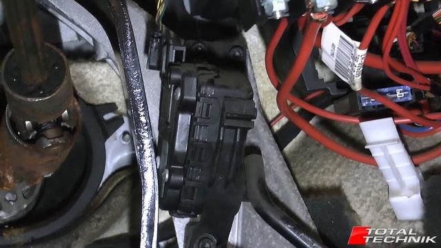 How to Remove Accelerator Pedal - Audi A6 S6 RS6 - C5 - 1997-2005 - TOTAL TECHNIK смотреть онлайн